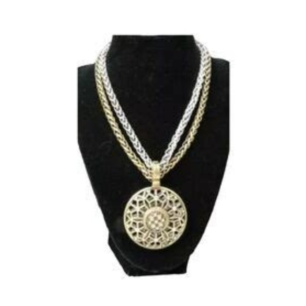 🪷Premier Designs Second Act Pendant on Short Notice Chains